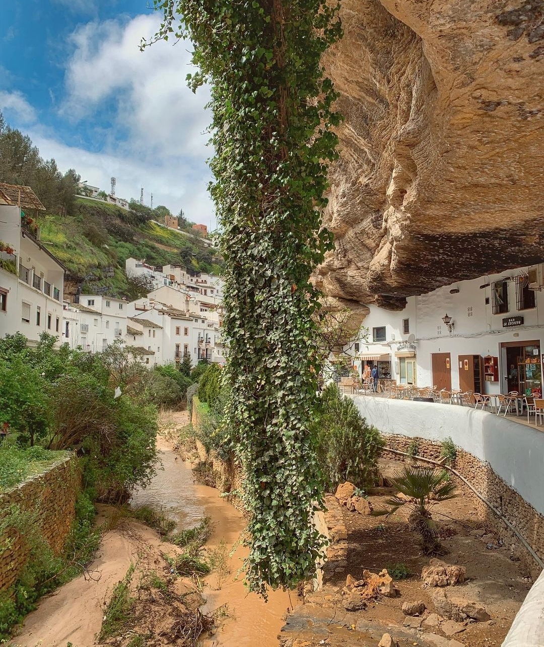 Setenil de las Bodegas: il più pittoresco pueblo blanco della Spagna